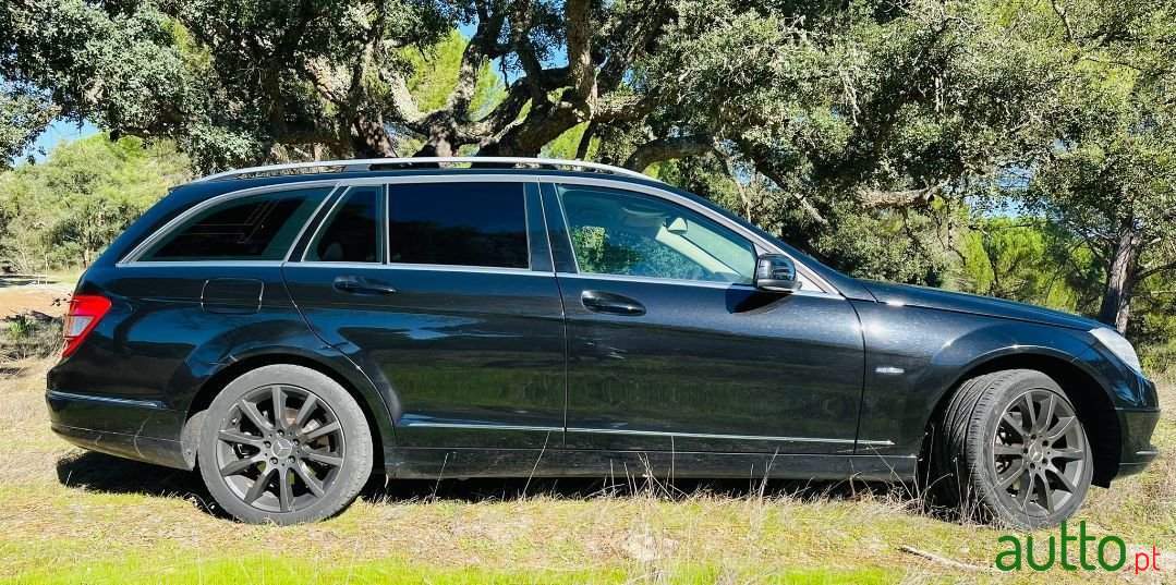 2010' Mercedes-Benz C-220 photo #4