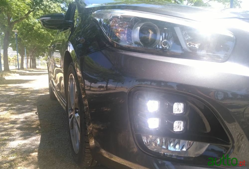 2016' Kia Ceed 1.0 T-Gdi Gt Line photo #2