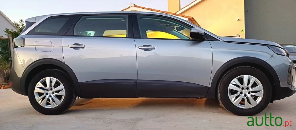 2021' Peugeot 5008 photo #6