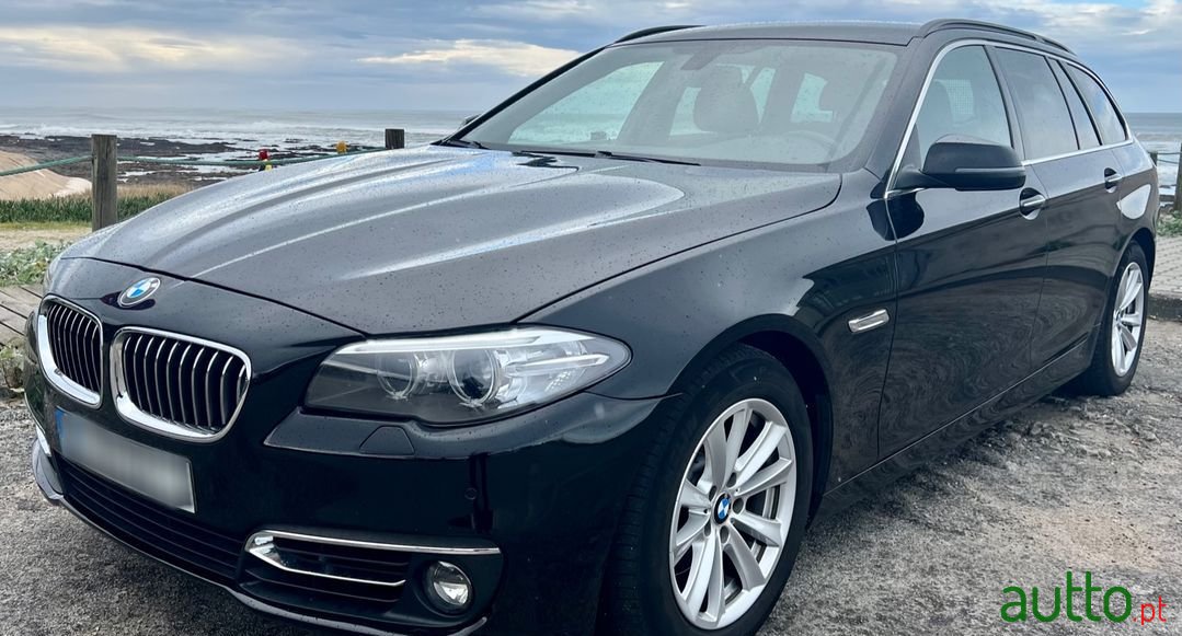 2015' BMW 520 photo #1