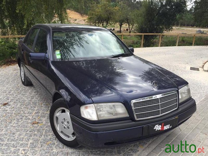 1994' Mercedes-Benz C-220 D Elegance photo #2