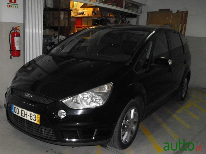 2007' Ford S-Max photo #1