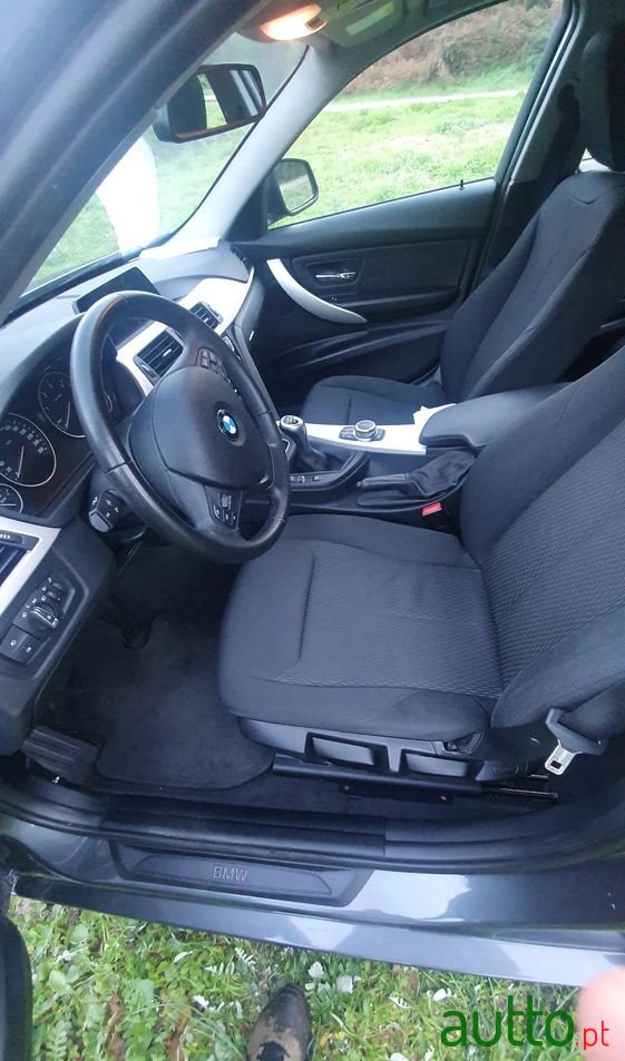 2018' BMW 318 Gran Turismo photo #5