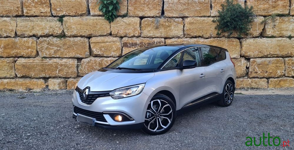 2019' Renault Grand Scenic photo #1