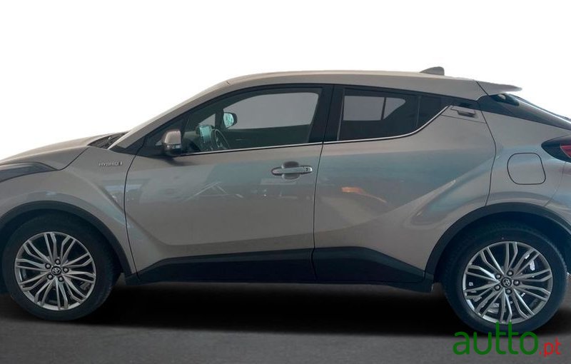 2022' Toyota C-HR photo #3