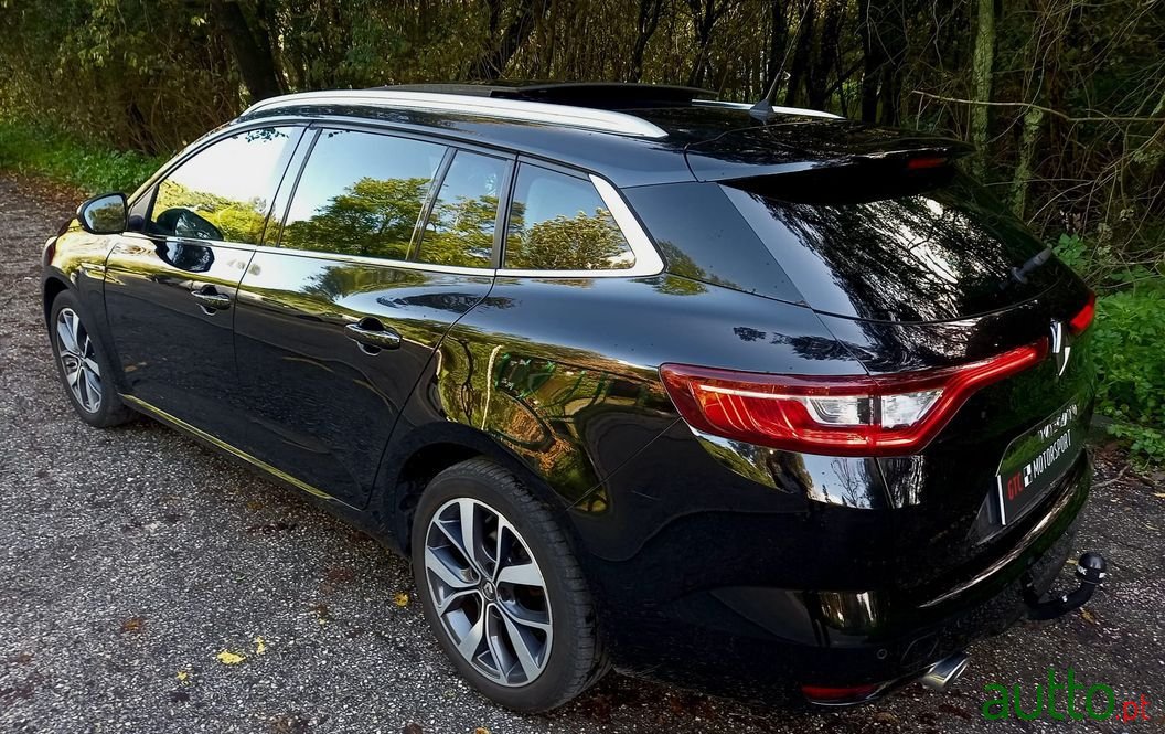 2017' Renault Megane Sport Tourer photo #4