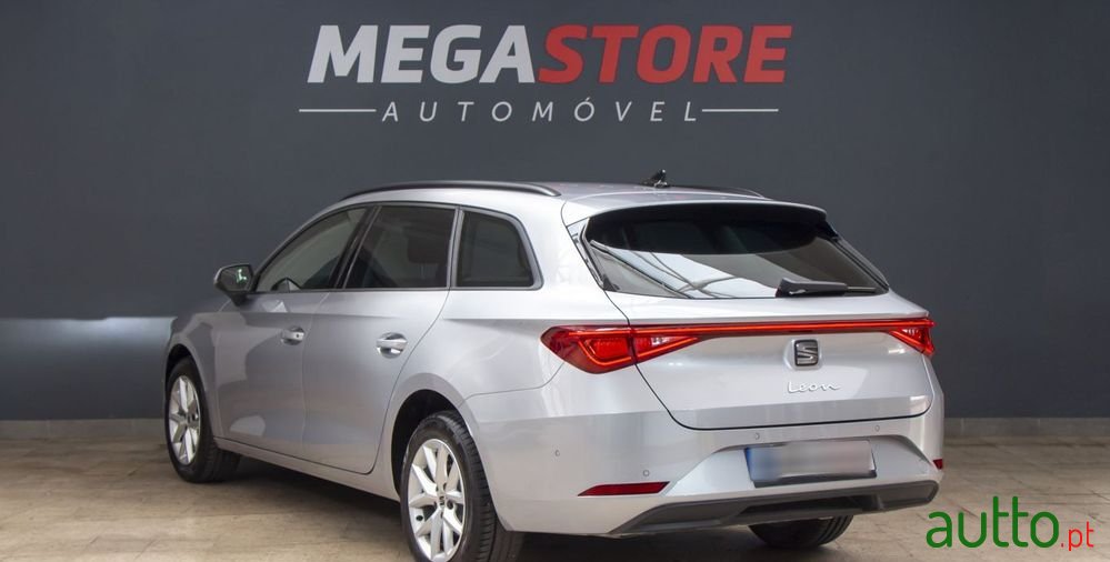 2022' SEAT Leon St 1.0 Tsi Style photo #6