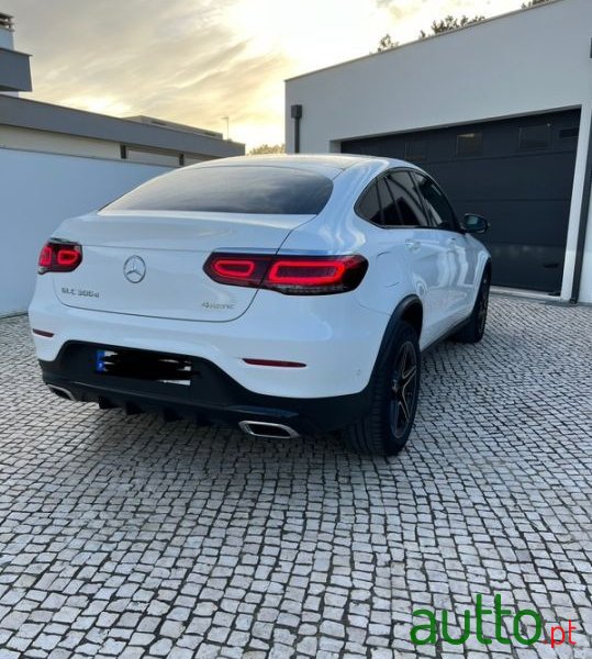 2019' Mercedes-Benz Glc-300 photo #3