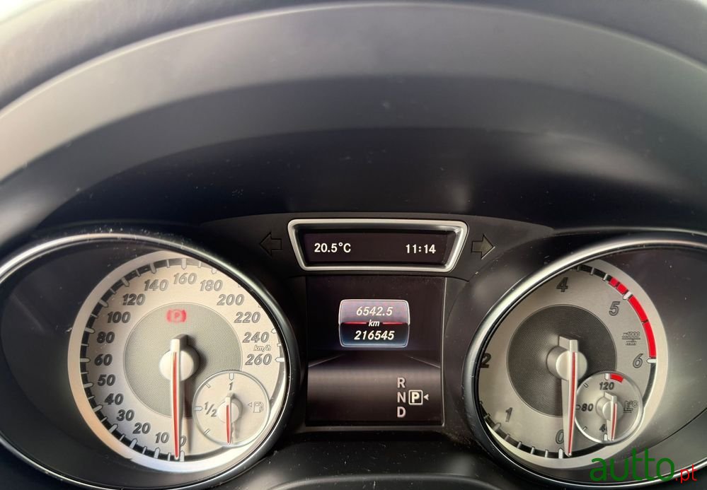 2015' Mercedes-Benz Classe Gla photo #3