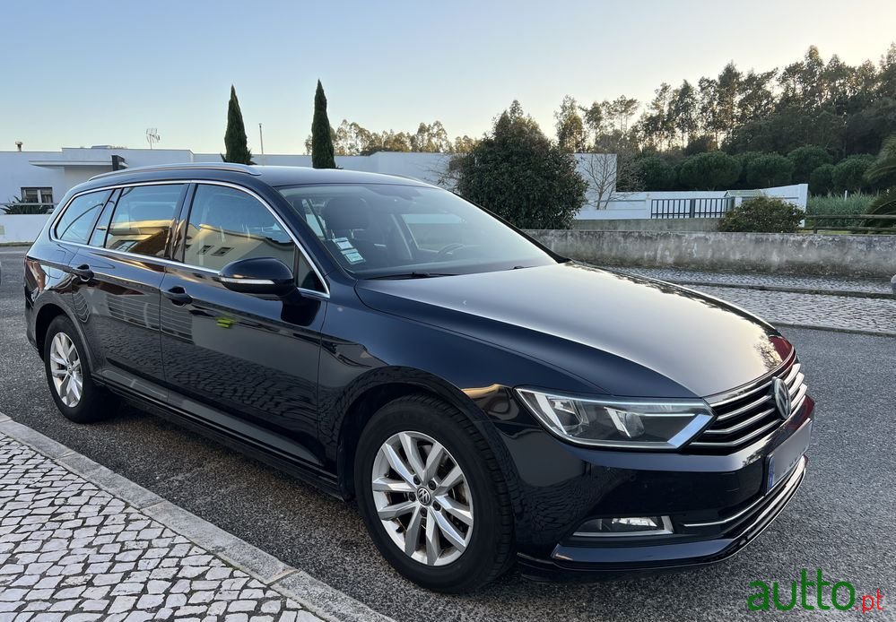 2015' Volkswagen Passat Variant photo #1