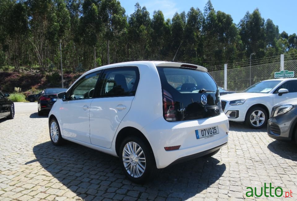 2018' Volkswagen Up photo #6