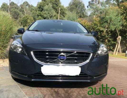 2013' Volvo V40 D2 photo #2