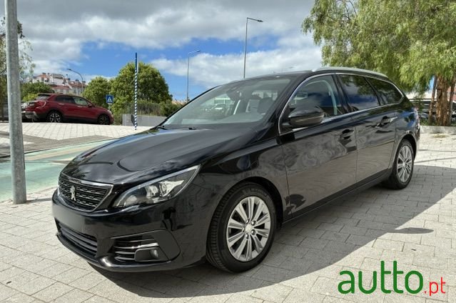 2021' Peugeot 308 Sw photo #1