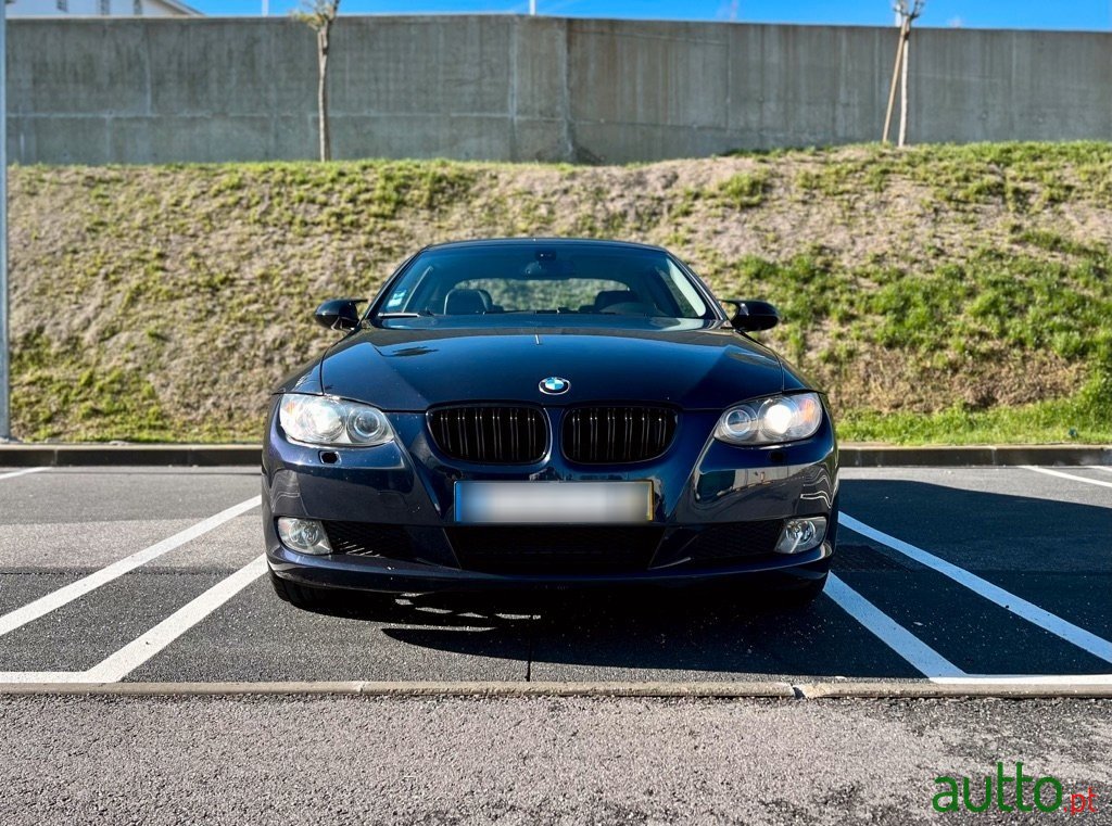 2007' BMW 325 325i photo #1