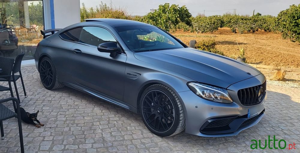 2018' Mercedes-Benz Classe C photo #2