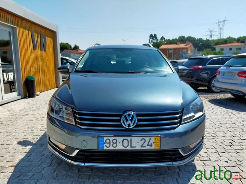 2014' Volkswagen Passat Variant photo #2