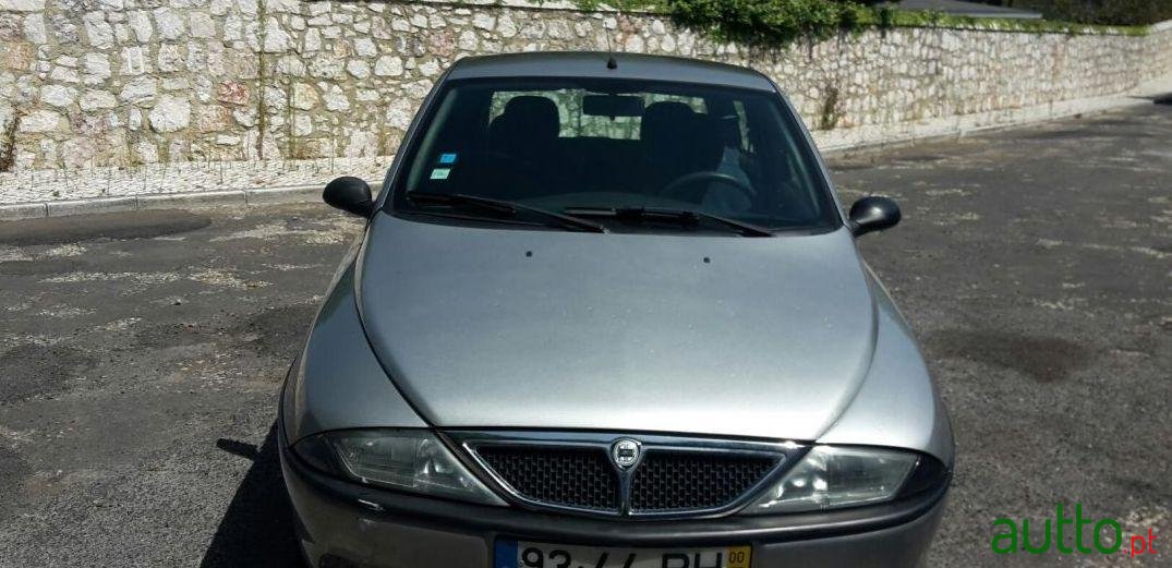 2000' Lancia Y photo #4