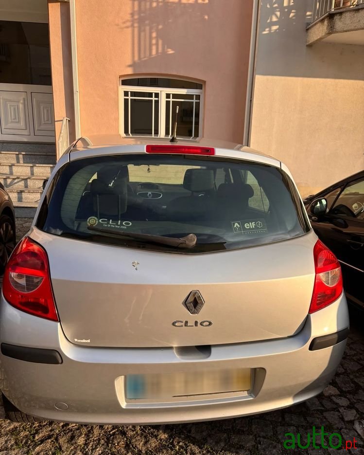 2006' Renault Clio photo #6
