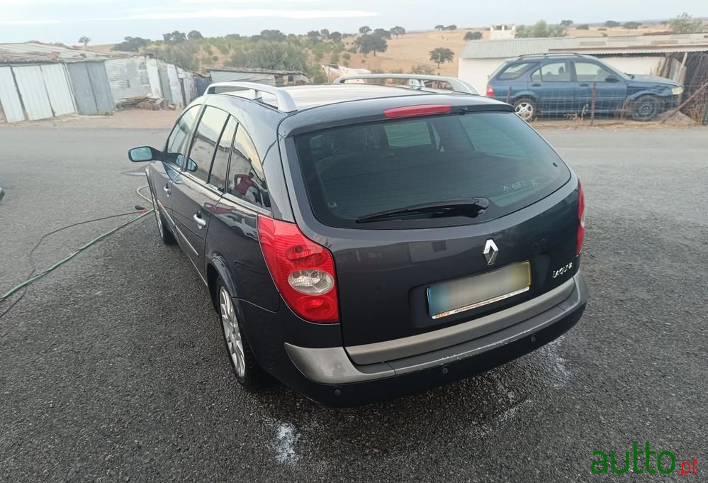 2005' Renault Laguna Break photo #3