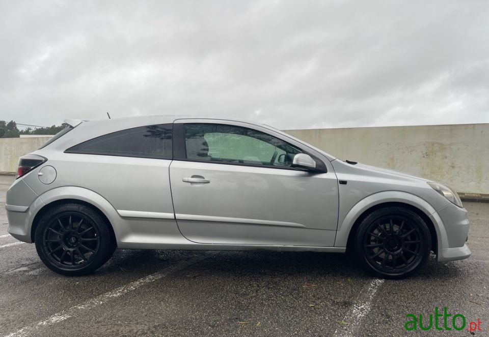 2008' Opel Astra-Gtc photo #4