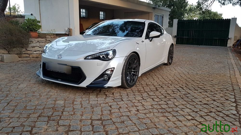 2013' Toyota GT86 photo #4