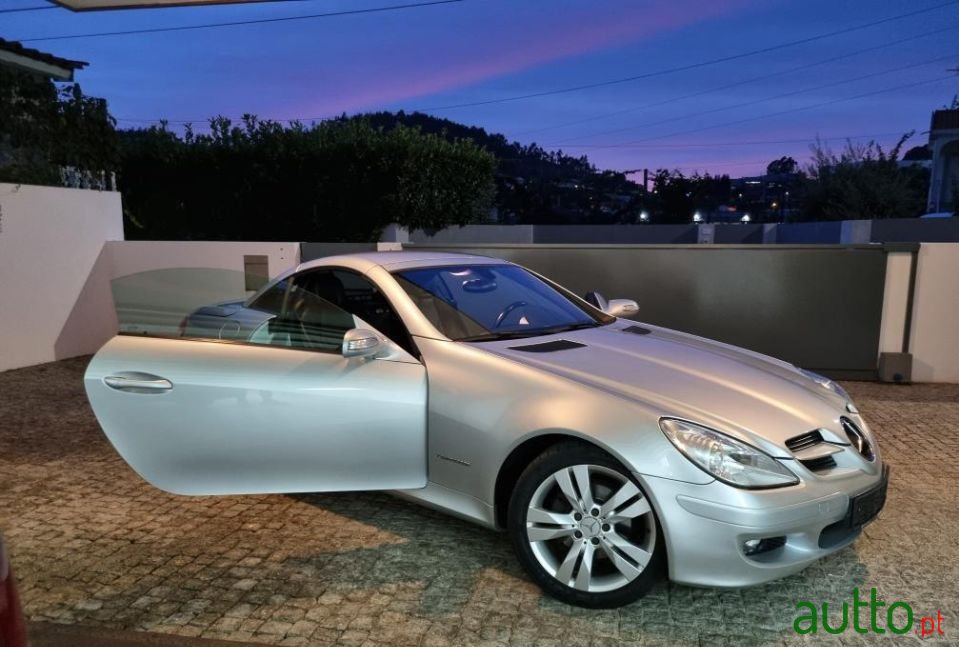 2004' Mercedes-Benz Slk-200 photo #2