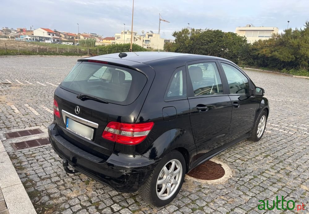 2008' Mercedes-Benz Classe B photo #6