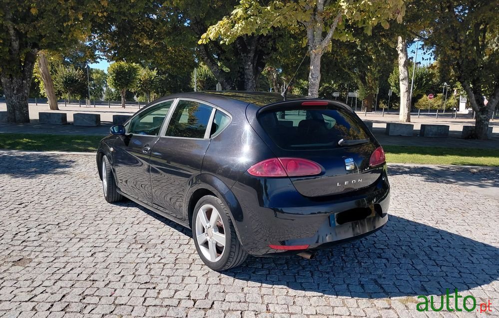 2006' SEAT Leon photo #3