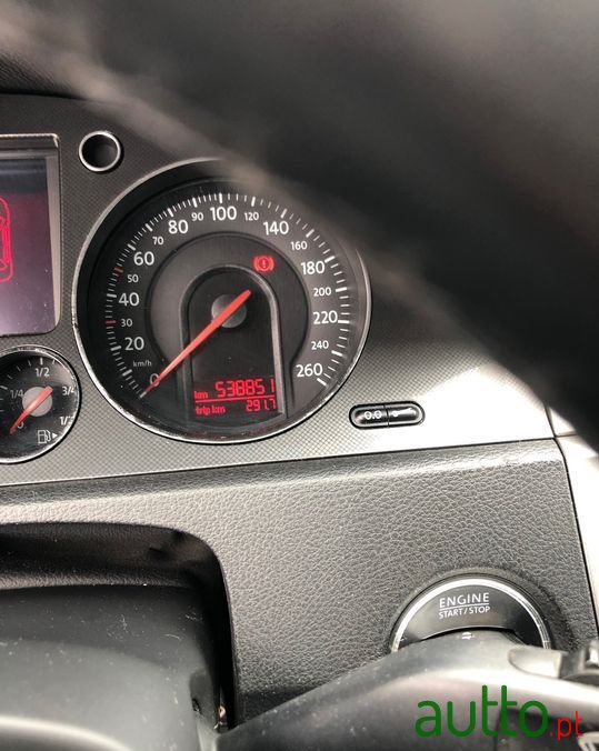 2006' Volkswagen Passat photo #4