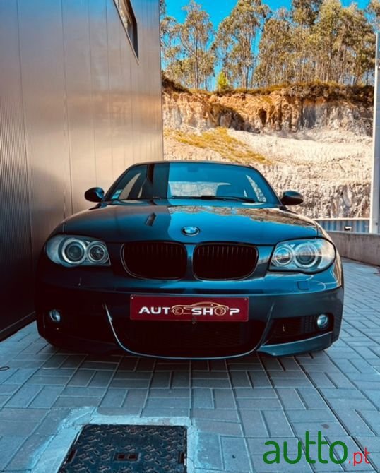 2011' BMW 123 photo #2