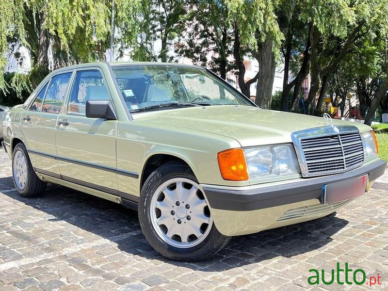 1984' Mercedes-Benz 190 photo #1