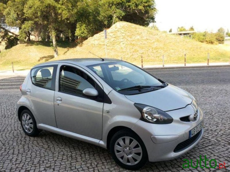 2007' Toyota Aygo 1.0 + Ac photo #2