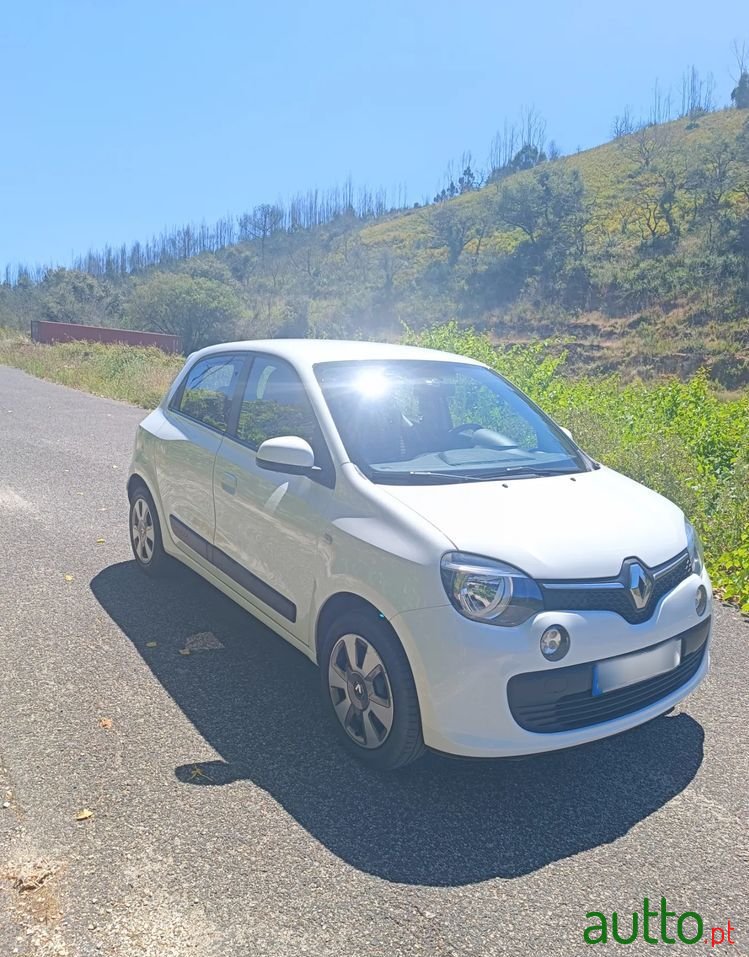 2019' Renault Twingo 1.0 Sce Limited photo #2