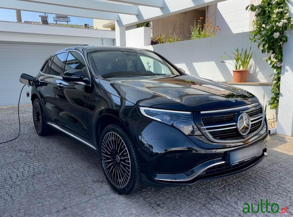 2009' Mercedes-Benz EQC photo #1