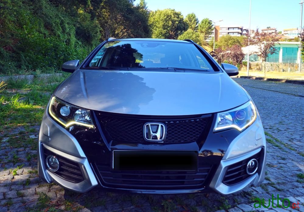 2016' Honda Civic Tourer photo #3