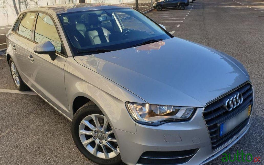 2015' Audi A3 Sportback photo #1
