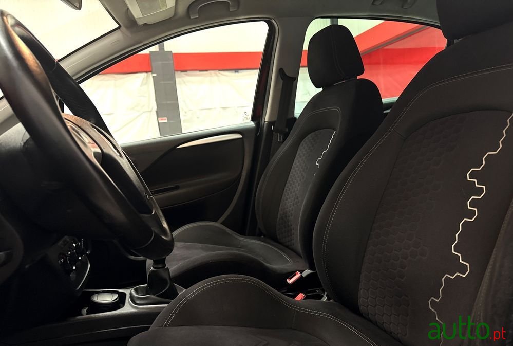 2014' Fiat Punto Evo photo #6