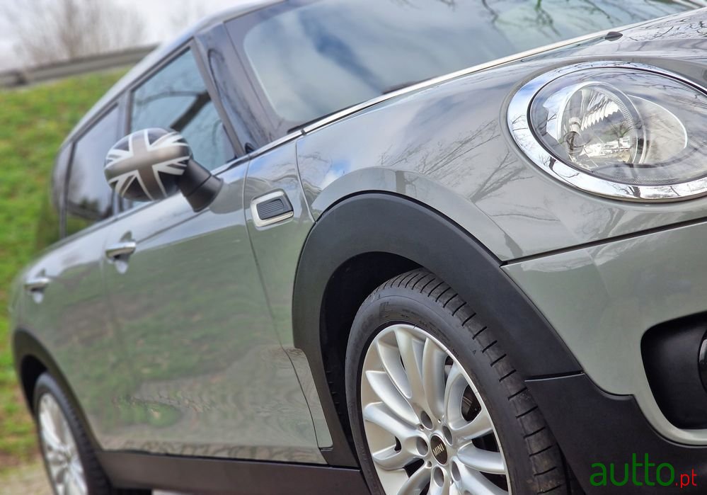 2019' MINI Clubman One D photo #3