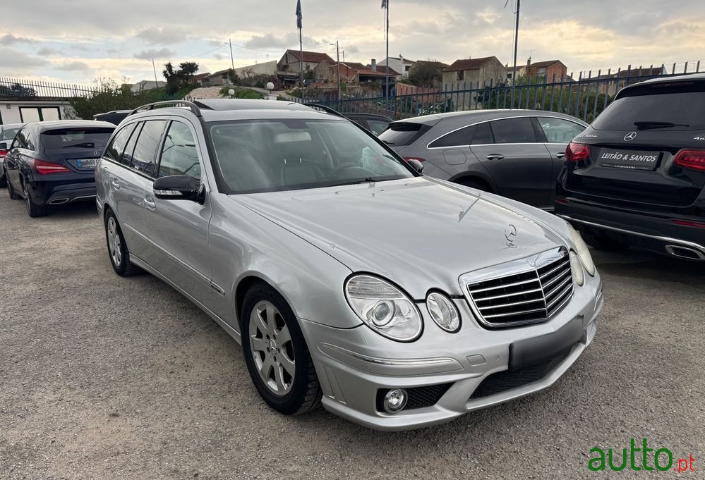 2007' Mercedes-Benz Classe E photo #1