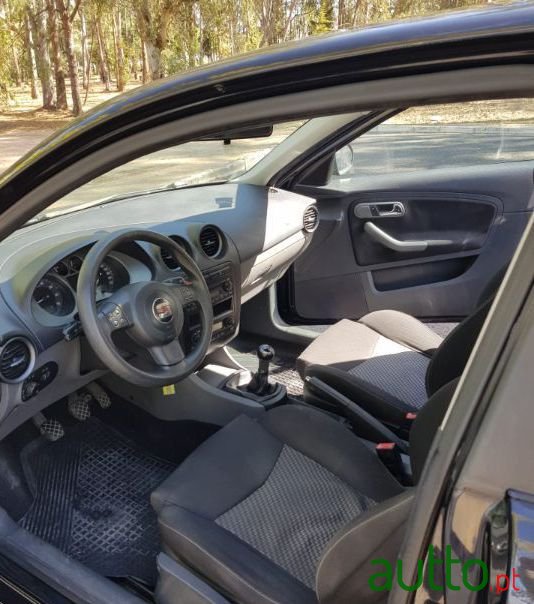 2007' SEAT Ibiza photo #5