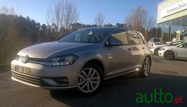 2017' Volkswagen Golf Tsi Trendline photo #1