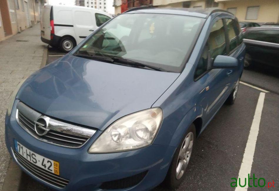 2009' Opel Zafira photo #3