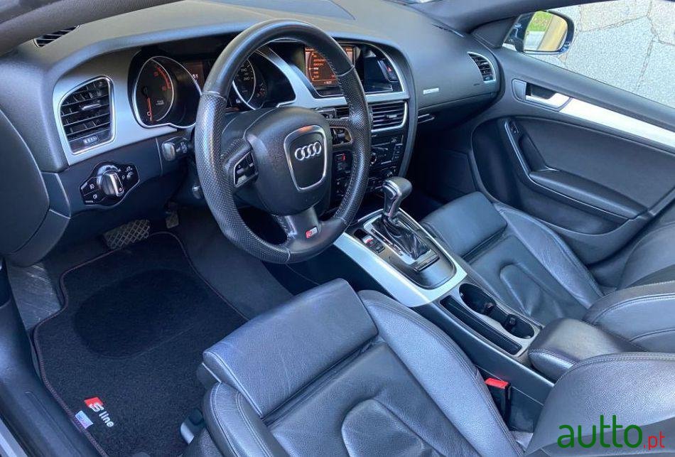 2010' Audi A5 Sportback photo #2