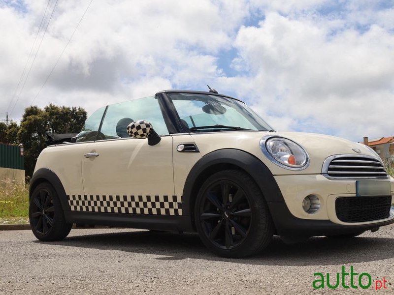 2011' MINI One D 3 Portas photo #1