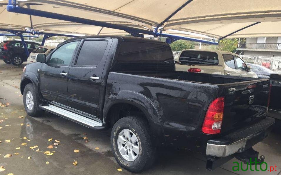 2010' Toyota Hilux Tracker 3.0 4X4 photo #3