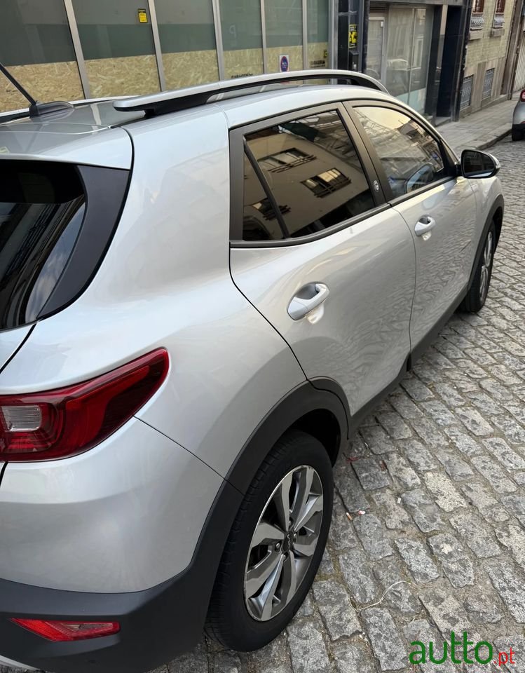 2022' Kia Stonic 1.0 T-Gdi Wave photo #3