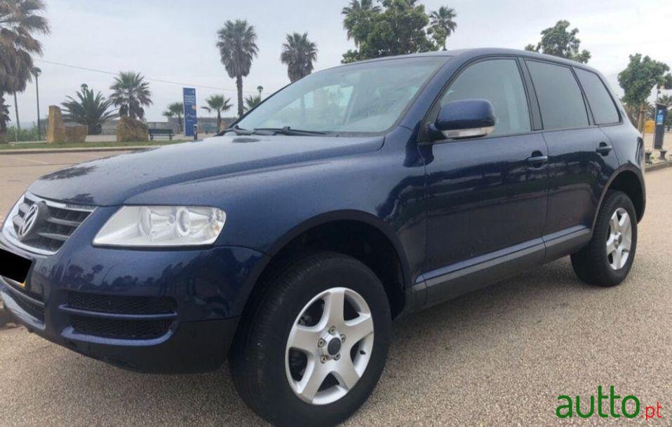 2004' Volkswagen Touareg 2.5 R5 photo #3