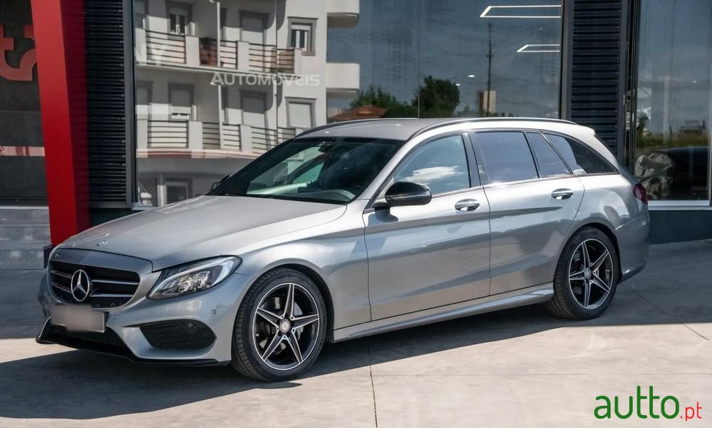 2015' Mercedes-Benz Classe C photo #1