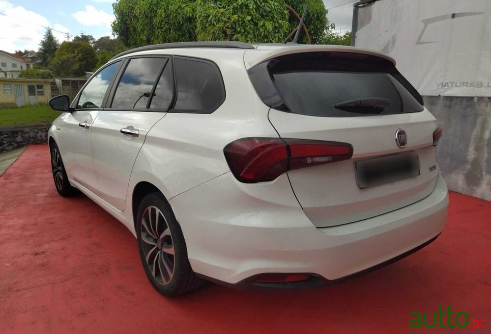 2019' Fiat Tipo Station Wagon photo #4