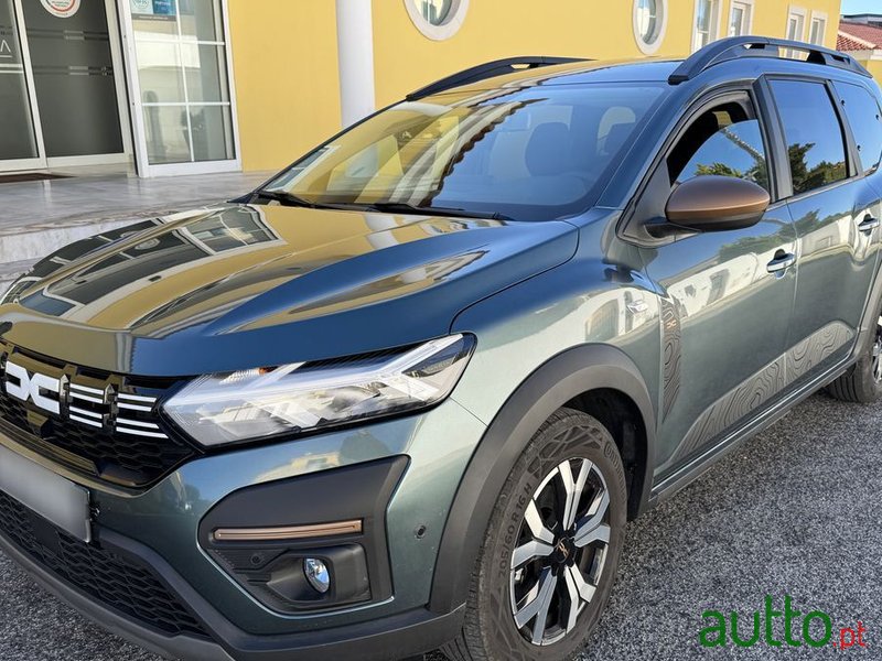 2024' Dacia Jogger photo #1
